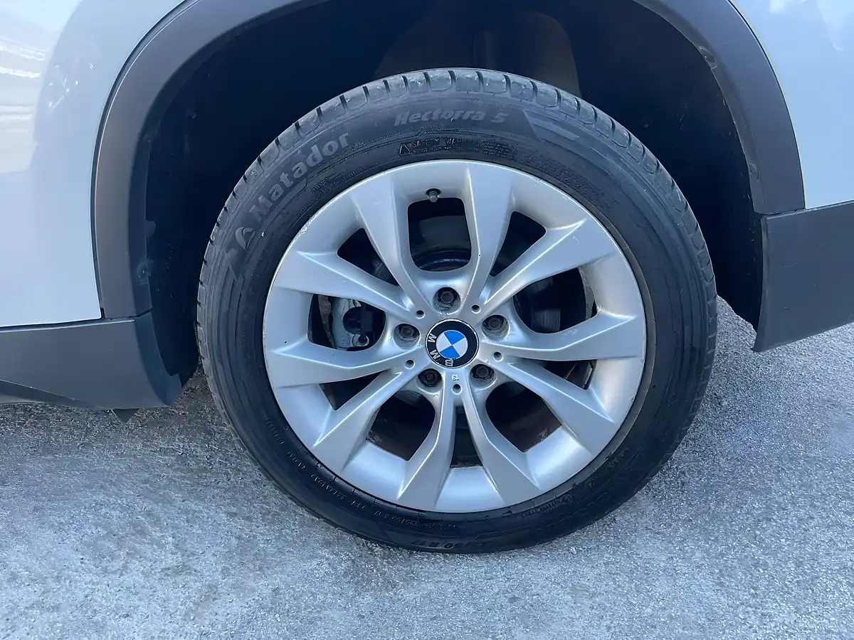 Used 2014 BMW X1 Sport White - Interior and Exterior details 9