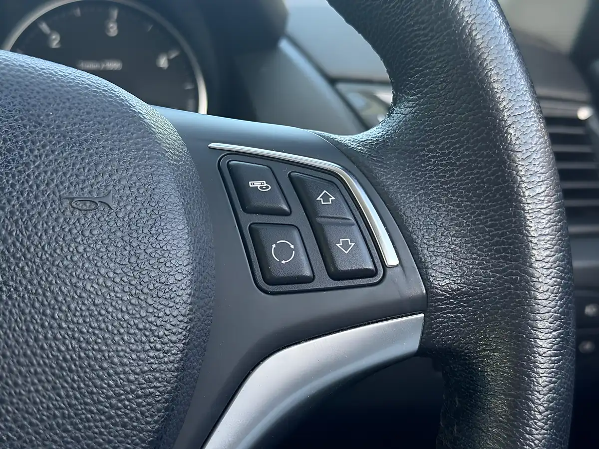 Used 2014 BMW X1 Xline Blue - Interior and Exterior details 13