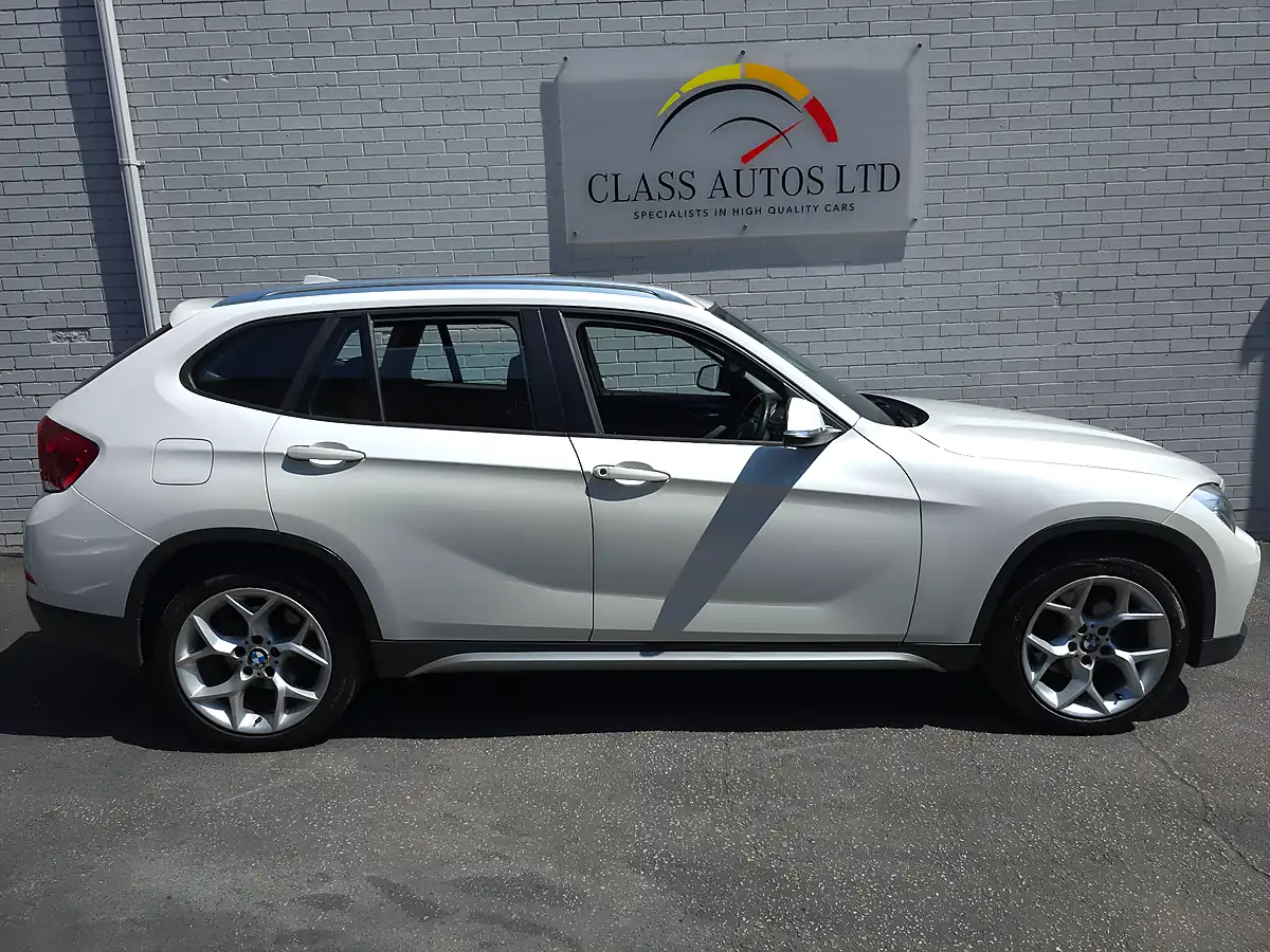 Used 2014 BMW X1 Xline Xdrive White - Interior and Exterior details 16