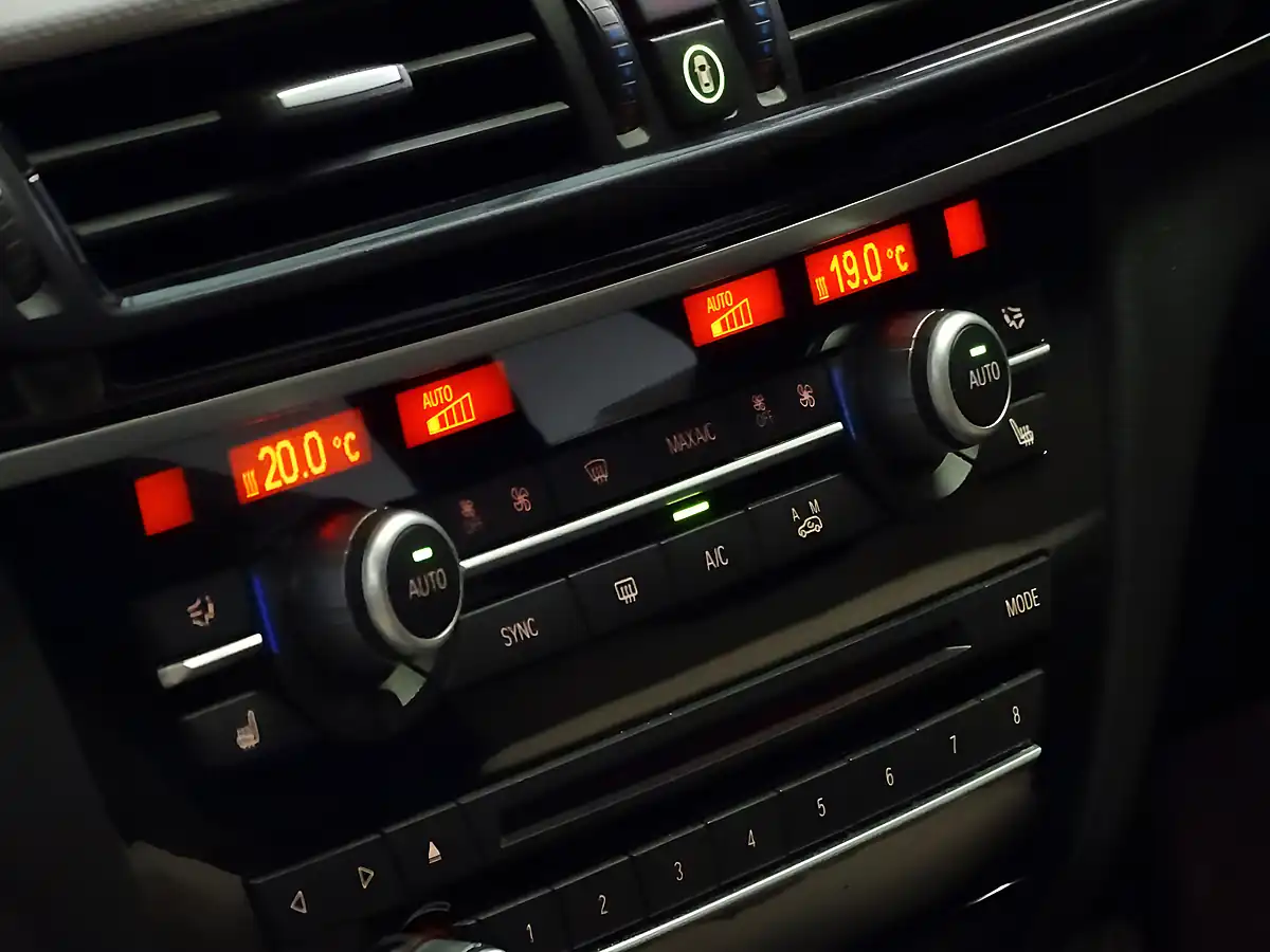 Used 2014 BMW X5 M Sport Carbon Black Metallic - Interior and Exterior details 20