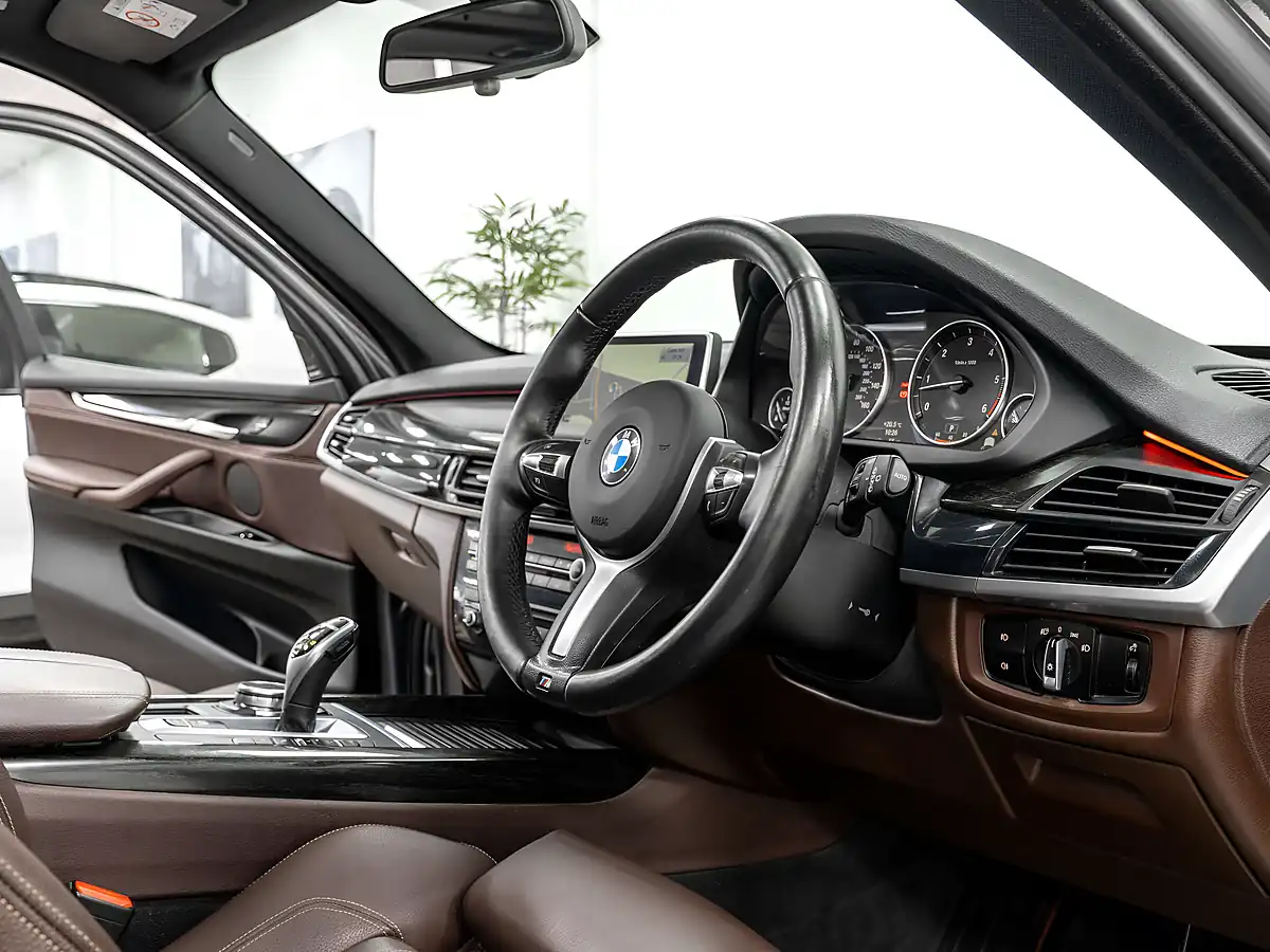 Used 2014 BMW X5 M Sport Space Grey - Interior and Exterior details 16
