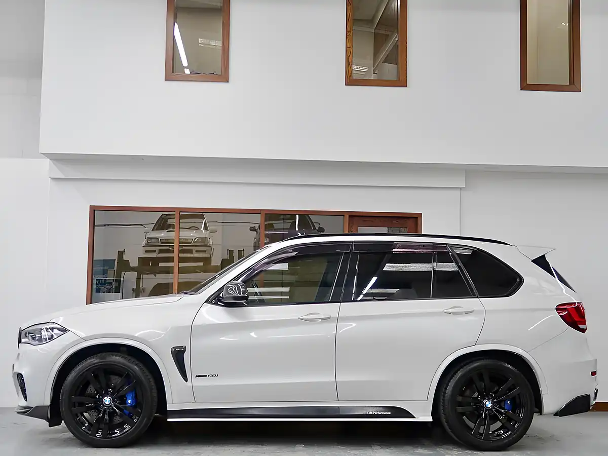 Used 2014 BMW X5 M Sport White - Interior and Exterior details 9