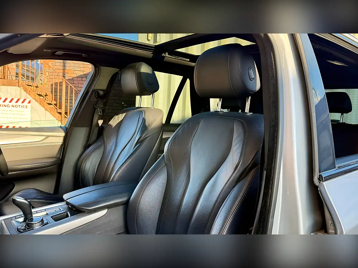 Used 2014 BMW X5 Se Silver - Interior and Exterior details 9