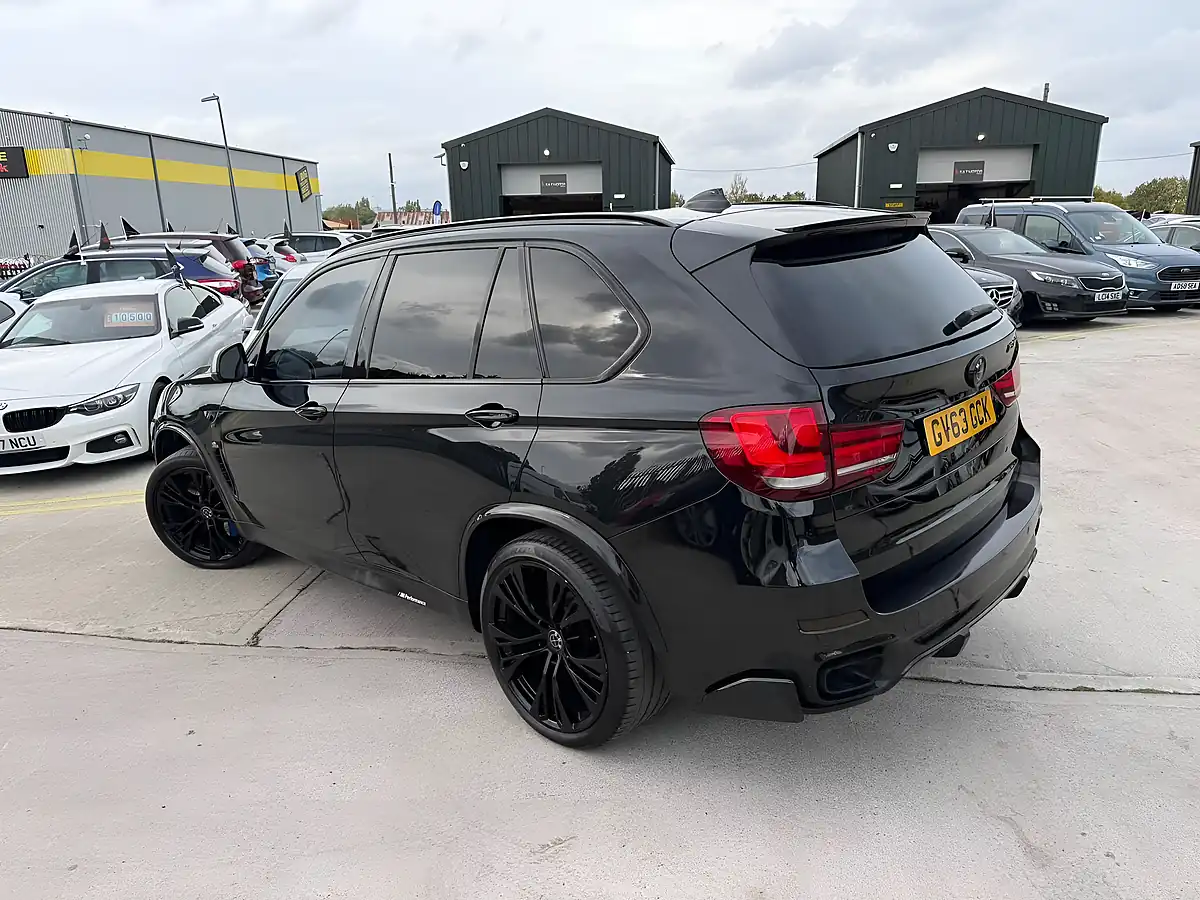 Used 2014 BMW X5 Xdrive Black - Interior and Exterior details 5