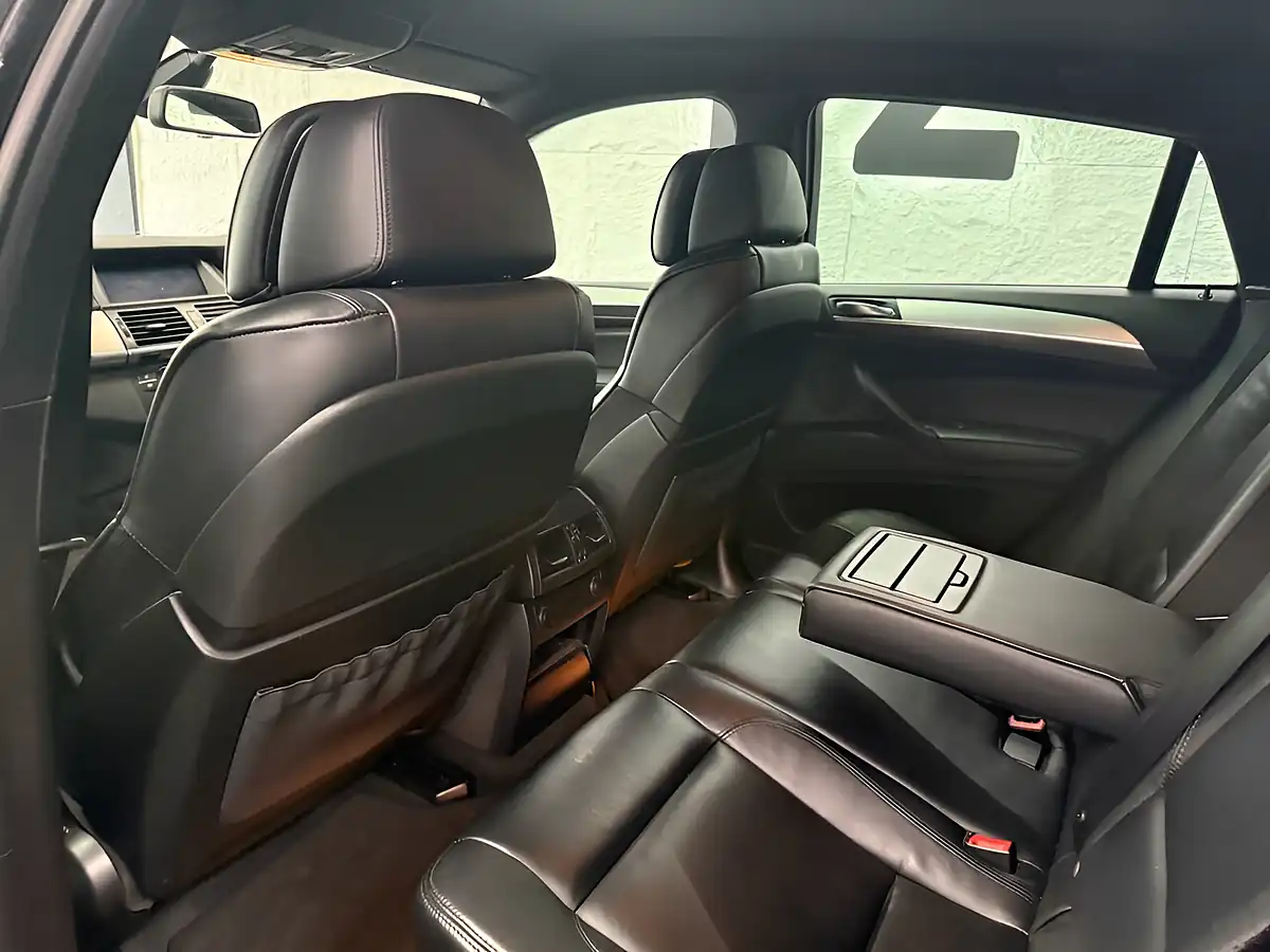 Used 2014 BMW X6 Dynamic Black - Interior and Exterior details 11