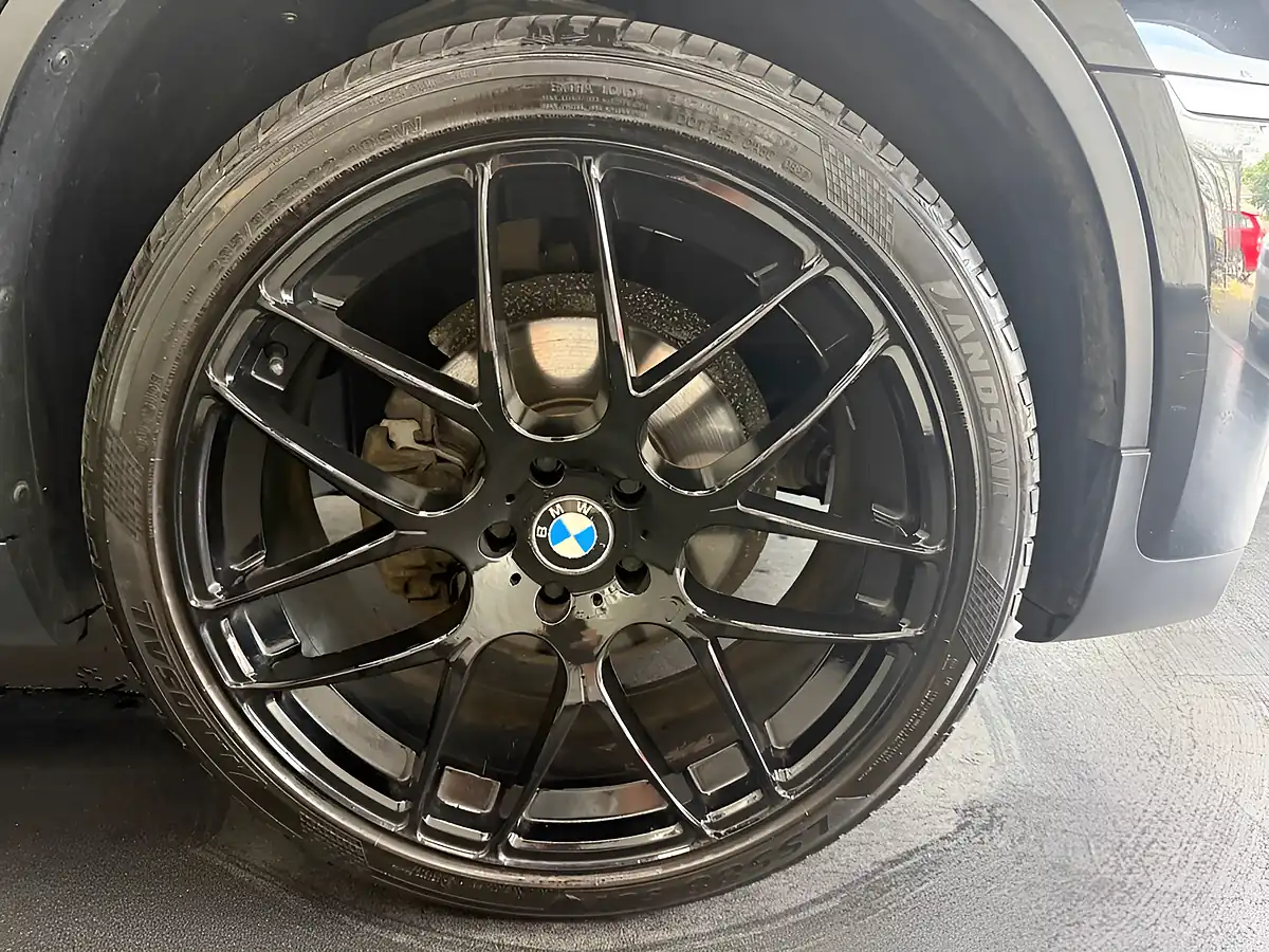 Used 2014 BMW X6 Dynamic Black - Interior and Exterior details 15