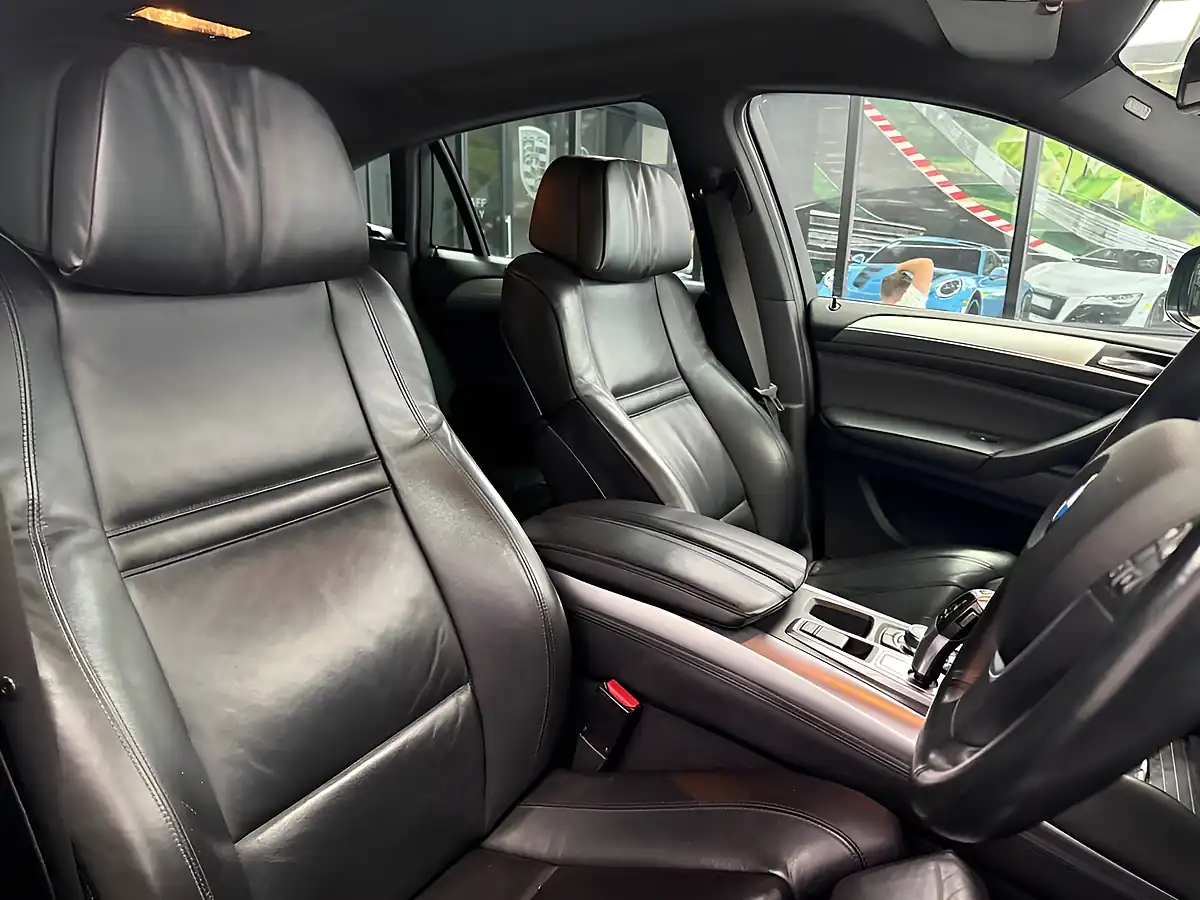 Used 2014 BMW X6 Dynamic Black - Interior and Exterior details 5
