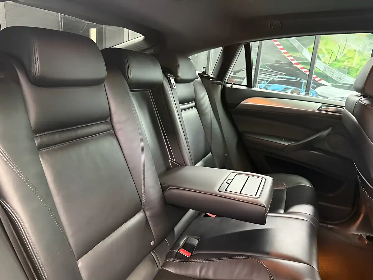 Used 2014 BMW X6 Dynamic Black - Interior and Exterior details 9