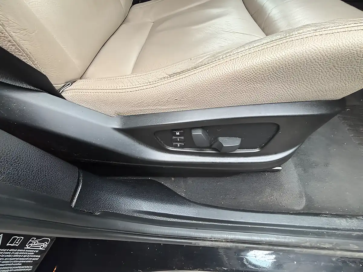 Used 2014 BMW X6 Sapphire Black - Interior and Exterior details 13