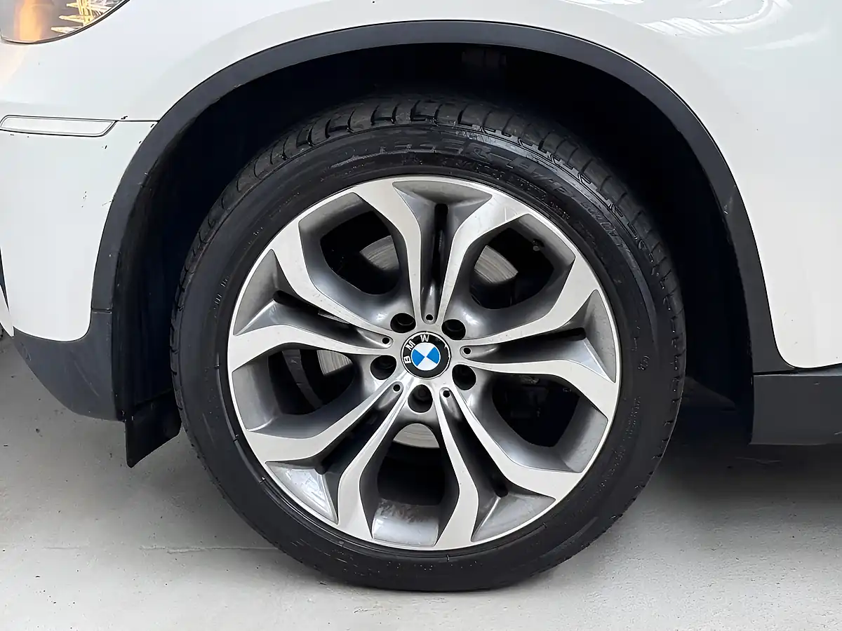 Used 2014 BMW X6 White - Interior and Exterior details 18