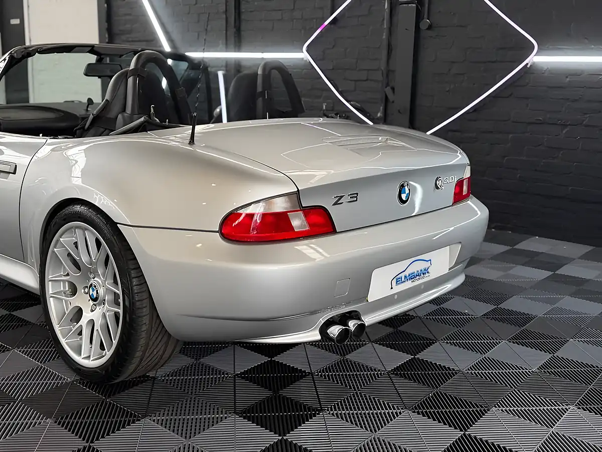 Used 2014 BMW Z3 M Sport Silver - Interior and Exterior details 7