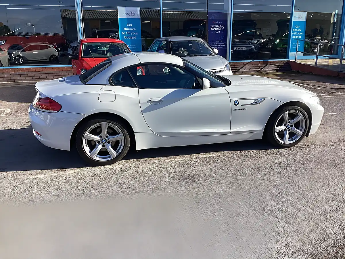 Used 2014 BMW Z4 Alpine White - Interior and Exterior details 13