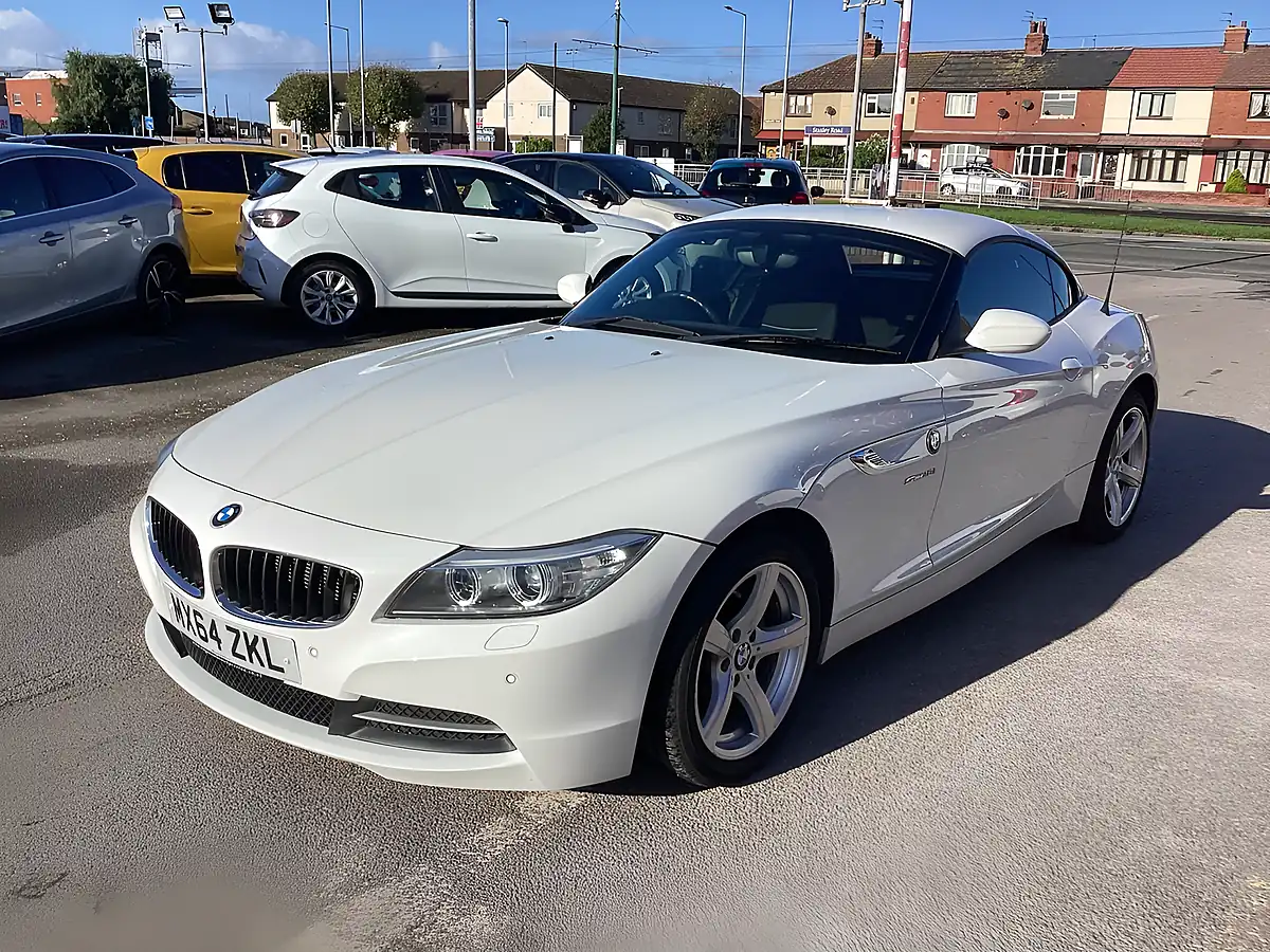 Used 2014 BMW Z4 Alpine White - Interior and Exterior details 16
