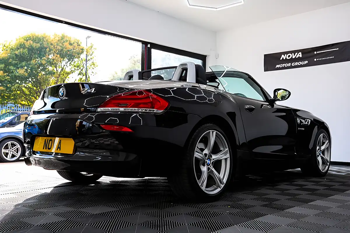 Used 2014 BMW Z4 M Sport Black Sapphire - Interior and Exterior details 10