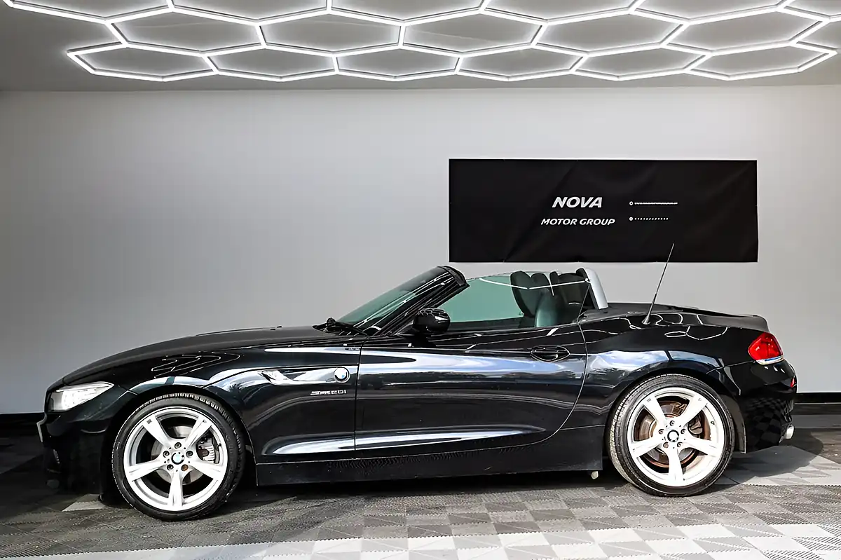 Used 2014 BMW Z4 M Sport Black Sapphire - Interior and Exterior details 6