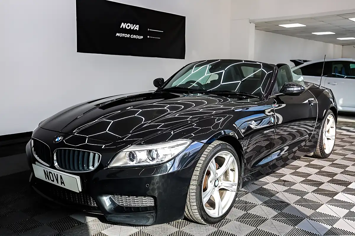 Used 2014 BMW Z4 M Sport Black Sapphire - Interior and Exterior details 7
