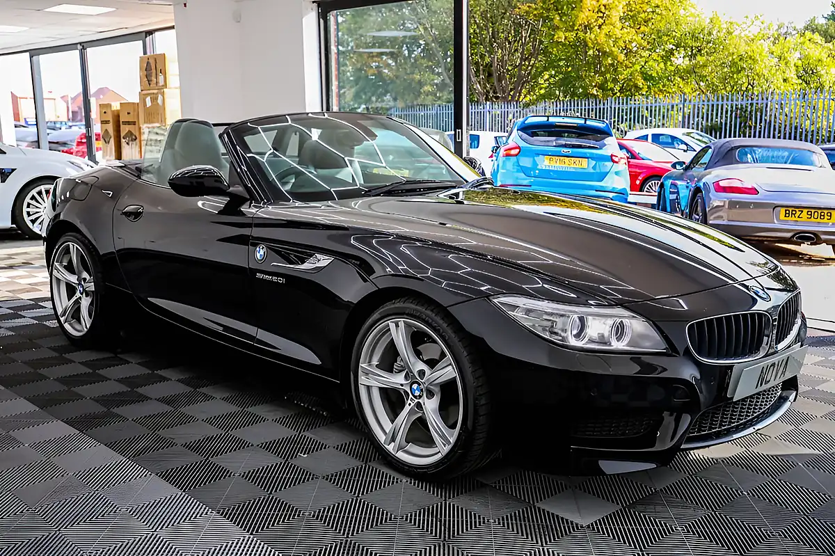 Used 2014 BMW Z4 M Sport Black Sapphire - Interior and Exterior details 9