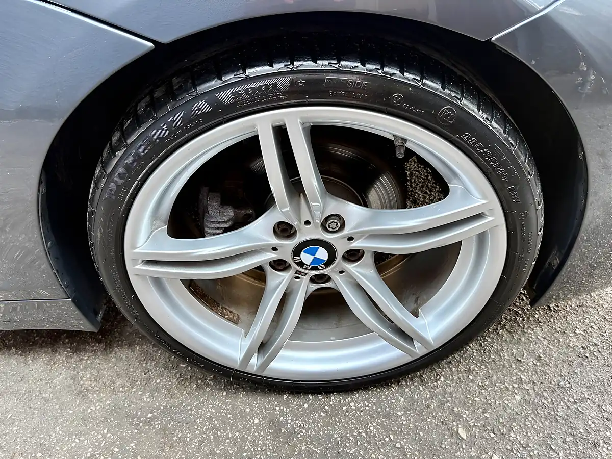 Used 2014 BMW Z4 M Sport Mineral Grey Metallic - Interior and Exterior details 17