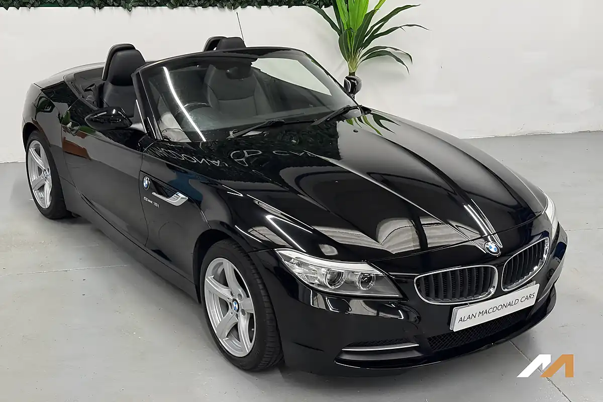 Used 2014 BMW Z4 Sdrive Jet Black - Interior and Exterior details 11