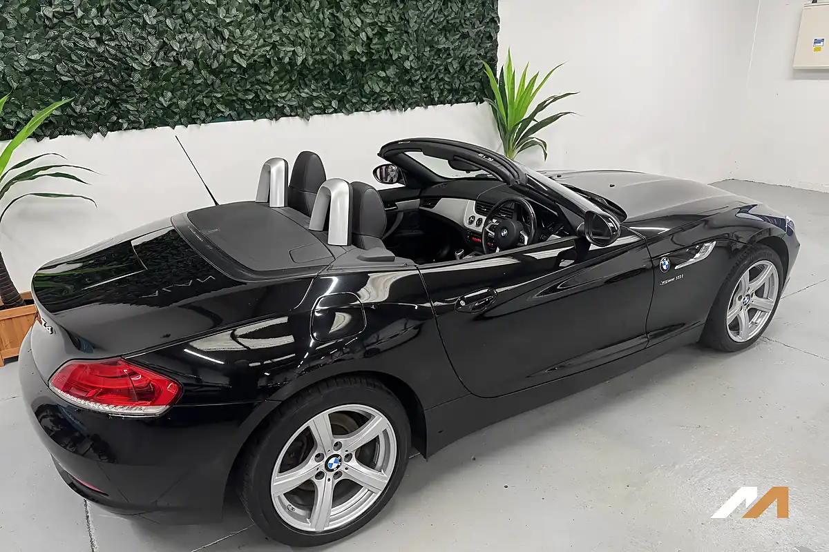 Used 2014 BMW Z4 Sdrive Jet Black - Interior and Exterior details 14