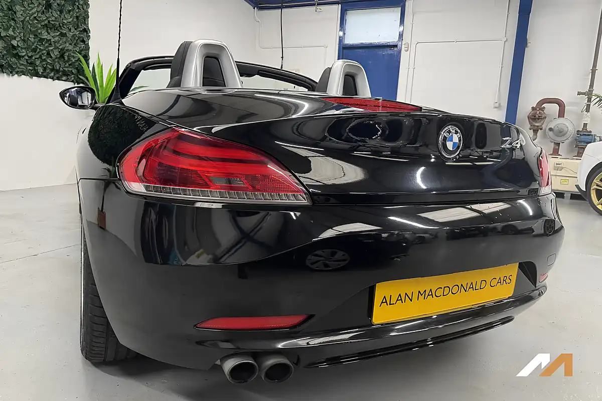 Used 2014 BMW Z4 Sdrive Jet Black - Interior and Exterior details 16