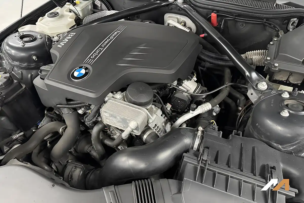 Used 2014 BMW Z4 Sdrive Jet Black - Interior and Exterior details 17