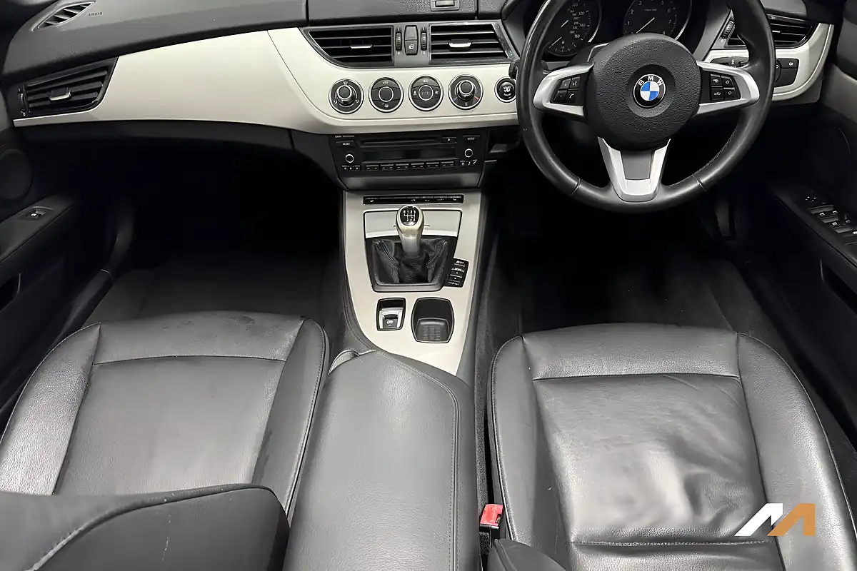 Used 2014 BMW Z4 Sdrive Jet Black - Interior and Exterior details 18