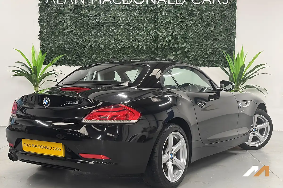 Used 2014 BMW Z4 Sdrive Jet Black - Interior and Exterior details 3