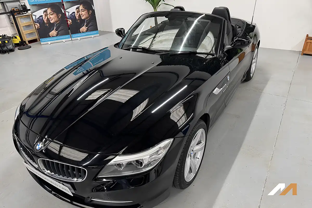 Used 2014 BMW Z4 Sdrive Jet Black - Interior and Exterior details 4