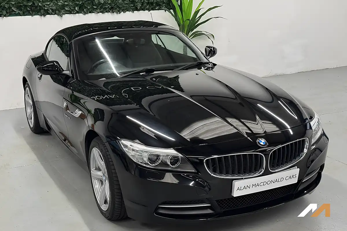 Used 2014 BMW Z4 Sdrive Jet Black - Interior and Exterior details 8