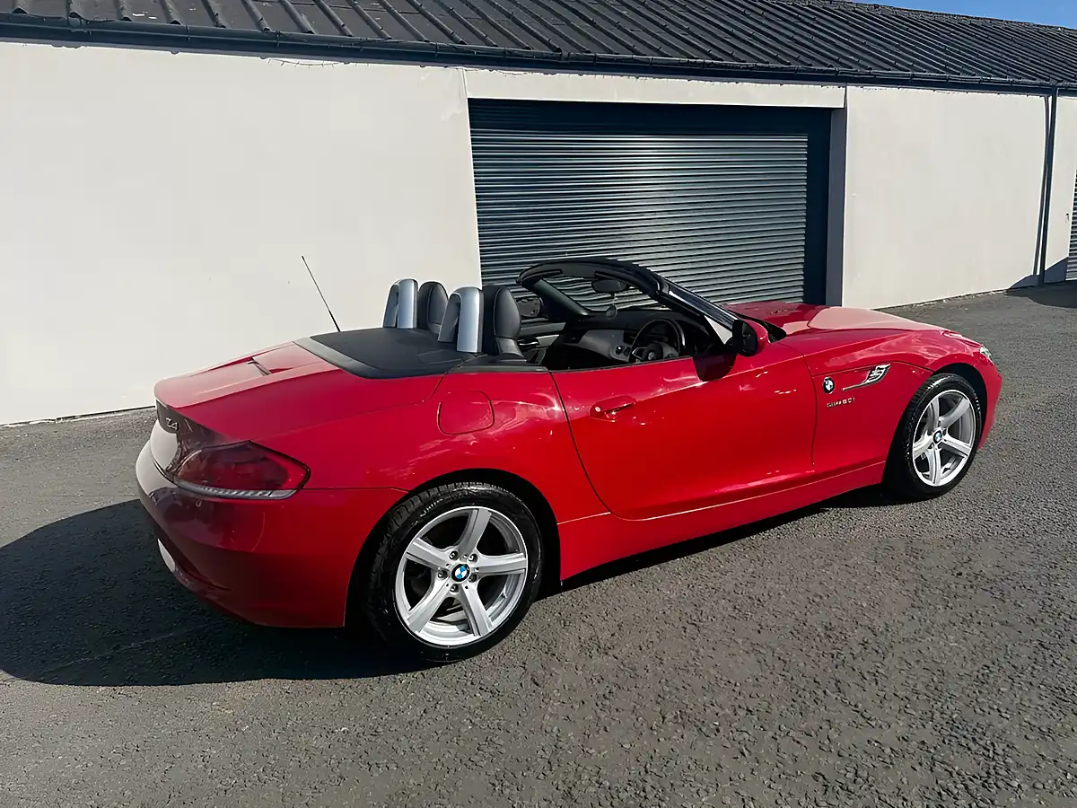 Used 2014 BMW Z4 Sdrive Red - Interior and Exterior details 3