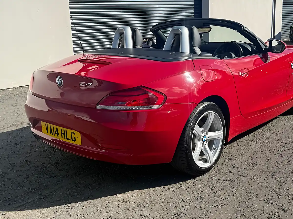 Used 2014 BMW Z4 Sdrive Red - Interior and Exterior details 4
