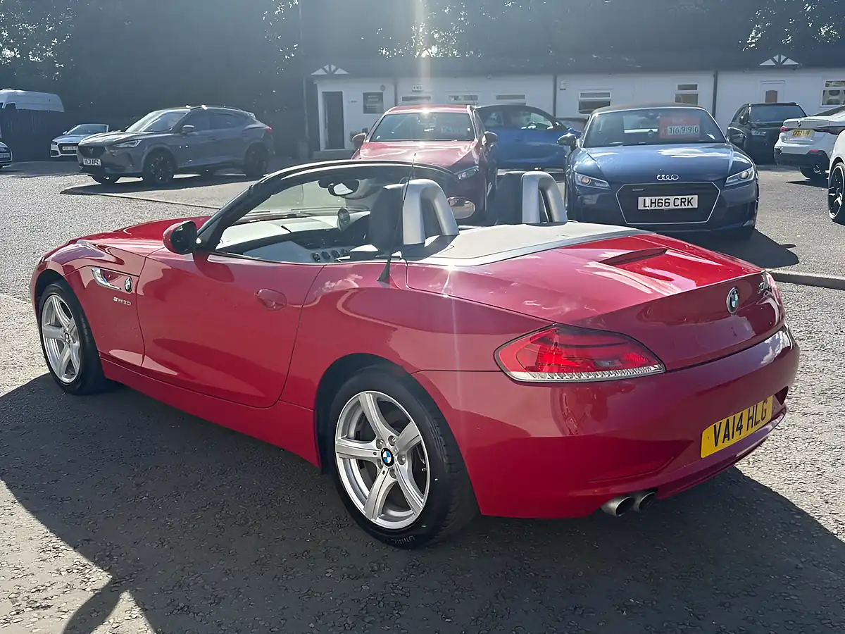 Used 2014 BMW Z4 Sdrive Red - Interior and Exterior details 6
