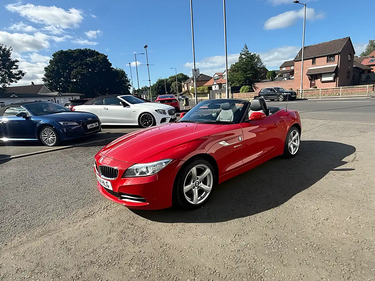 Used 2014 BMW Z4 Sdrive Red - Interior and Exterior details 8