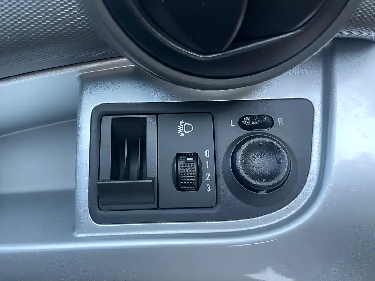Used 2014 Chevrolet Spark Ltz Red - Interior and Exterior details 16