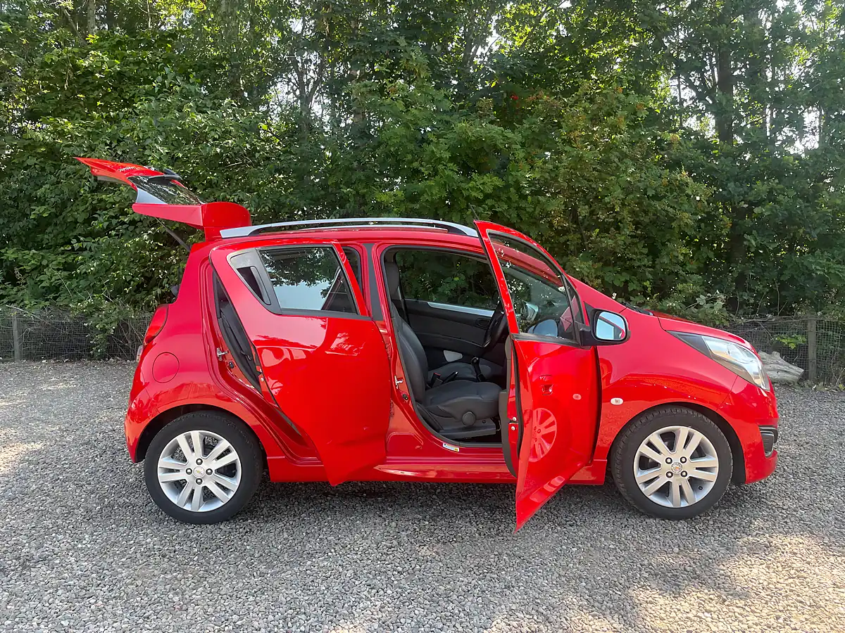 Used 2014 Chevrolet Spark Ltz Red - Interior and Exterior details 7