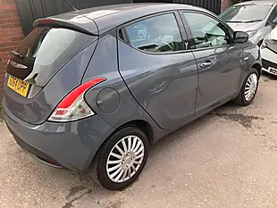 Used 2014 Chrysler Ypsilon Silver Grey - Interior and Exterior details 6