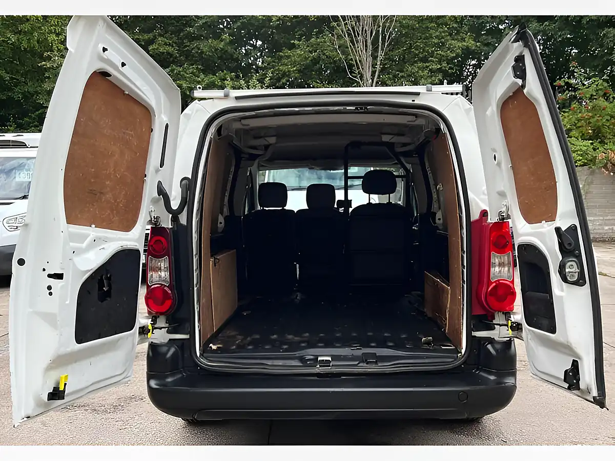 Used 2014 Citroen Berlingo 750 Lx White - Interior and Exterior details 10