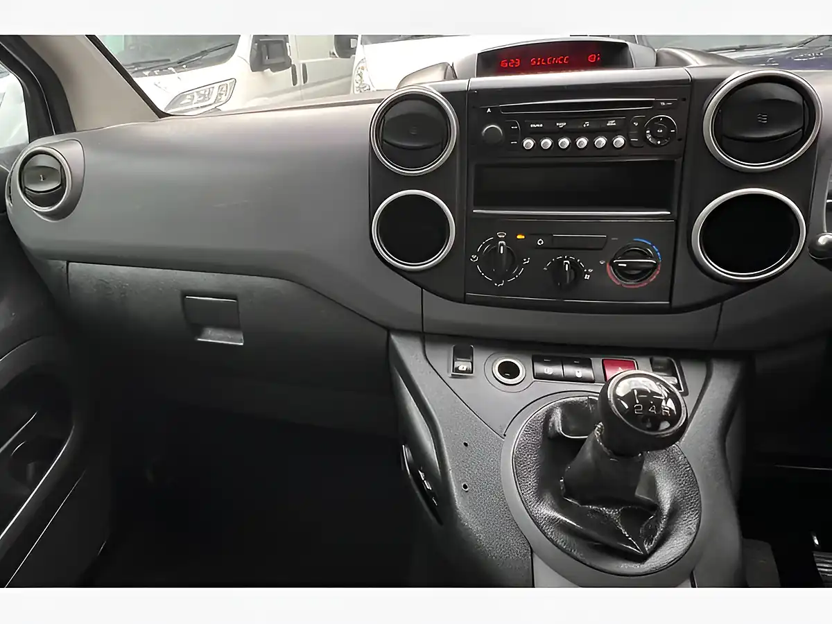Used 2014 Citroen Berlingo 750 Lx White - Interior and Exterior details 16