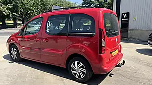 Used 2014 Citroen Berlingo Airdream Vtr Red - Interior and Exterior details 3