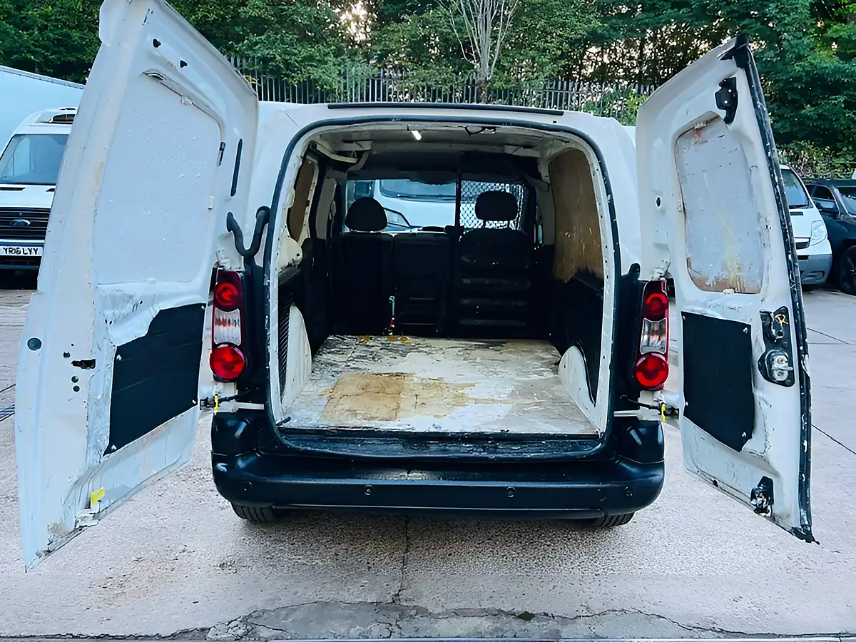 Used 2014 Citroen Berlingo Enterprise L1 White - Interior and Exterior details 17