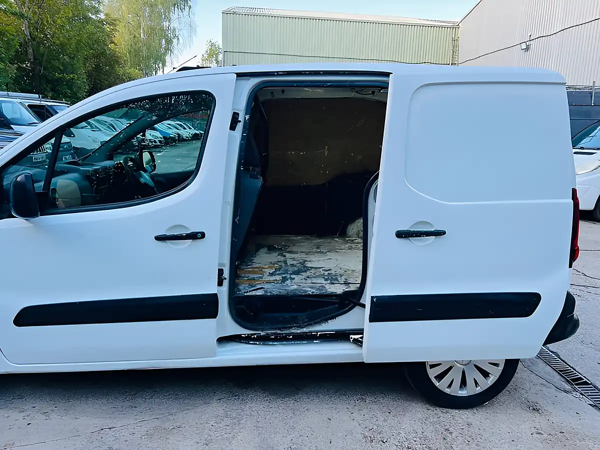 Used 2014 Citroen Berlingo Enterprise L1 White - Interior and Exterior details 18
