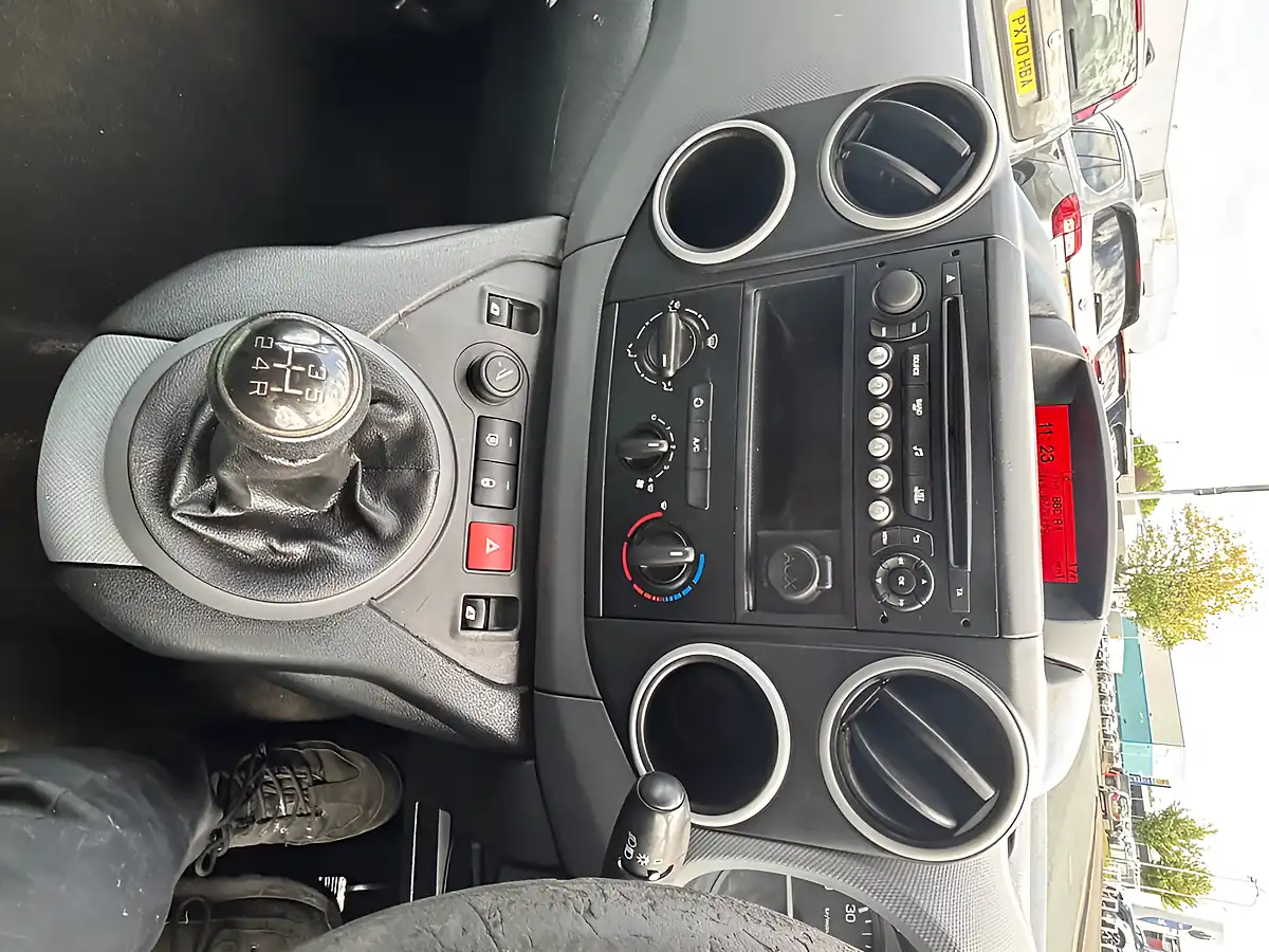 Used 2014 Citroen Berlingo White - Interior and Exterior details 10