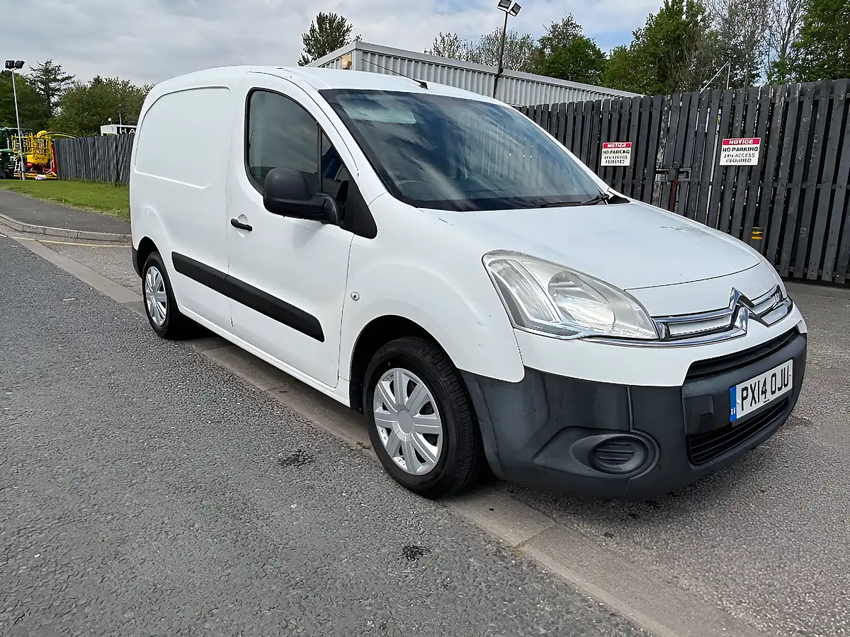 Used 2014 Citroen Berlingo White - Interior and Exterior details 3