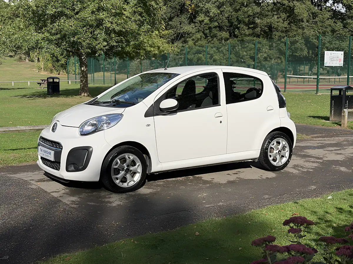 Used 2014 Citroen C1 Edition White - Interior and Exterior details 5