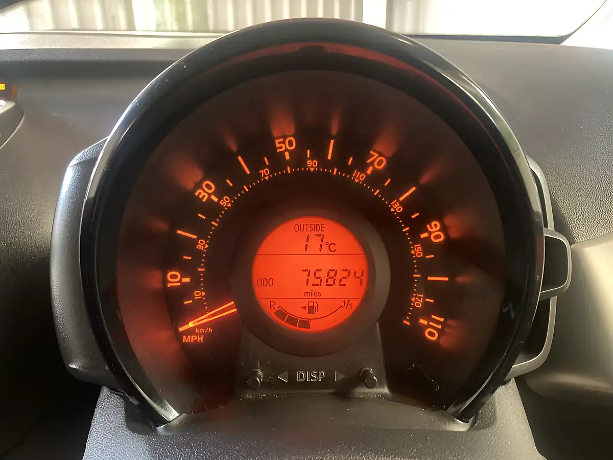 Used 2014 Citroen C1 Feel Red - Interior and Exterior details 11