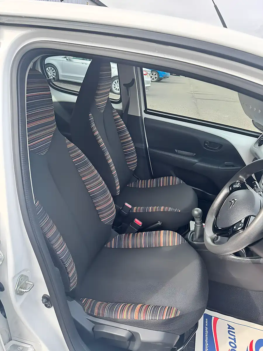 Used 2014 Citroen C1 Feel White - Interior and Exterior details 14