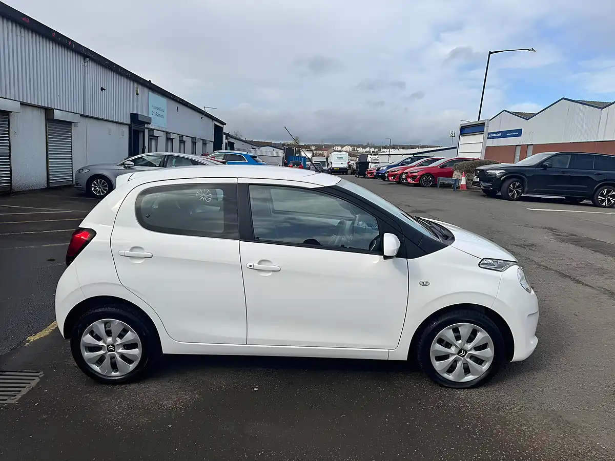 Used 2014 Citroen C1 Feel White - Interior and Exterior details 8