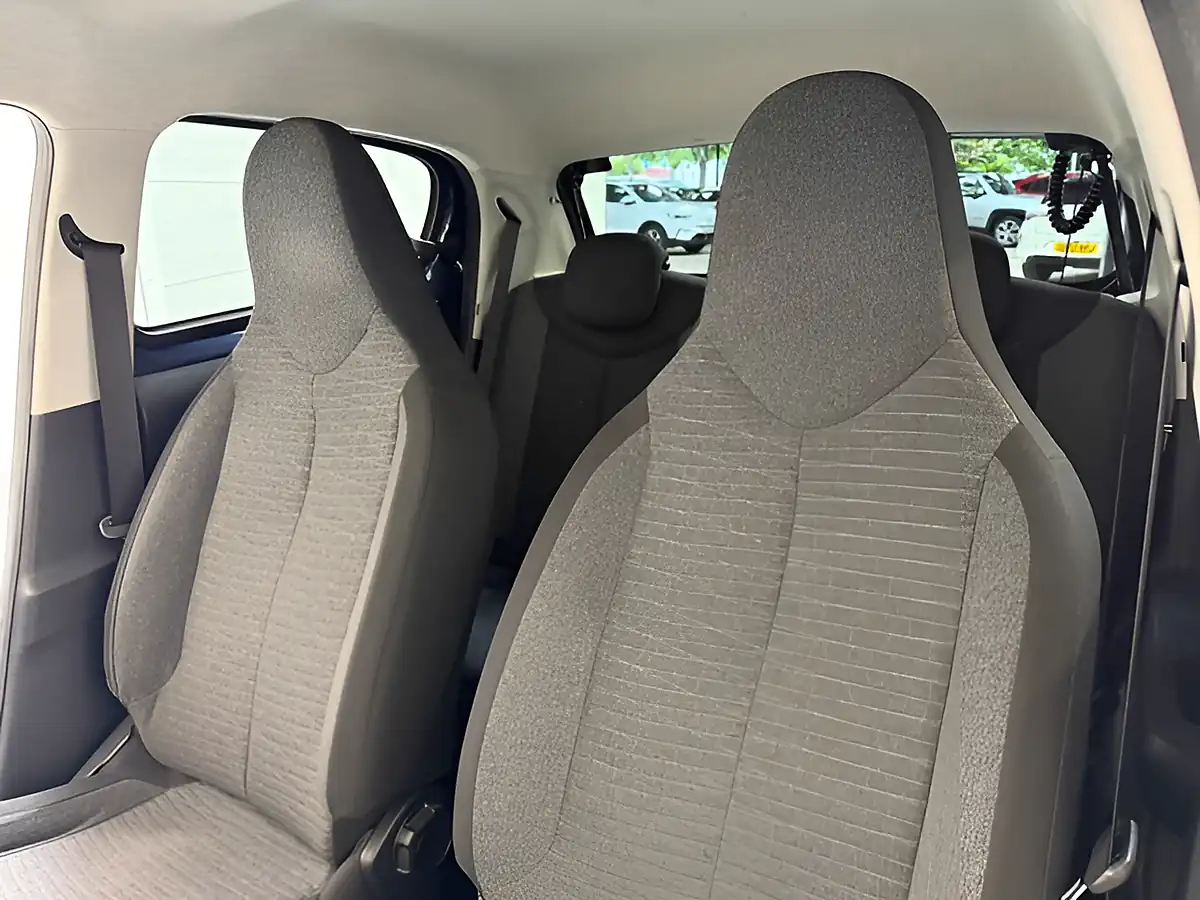 Used 2014 Citroen C1 Flair Blue - Interior and Exterior details 10