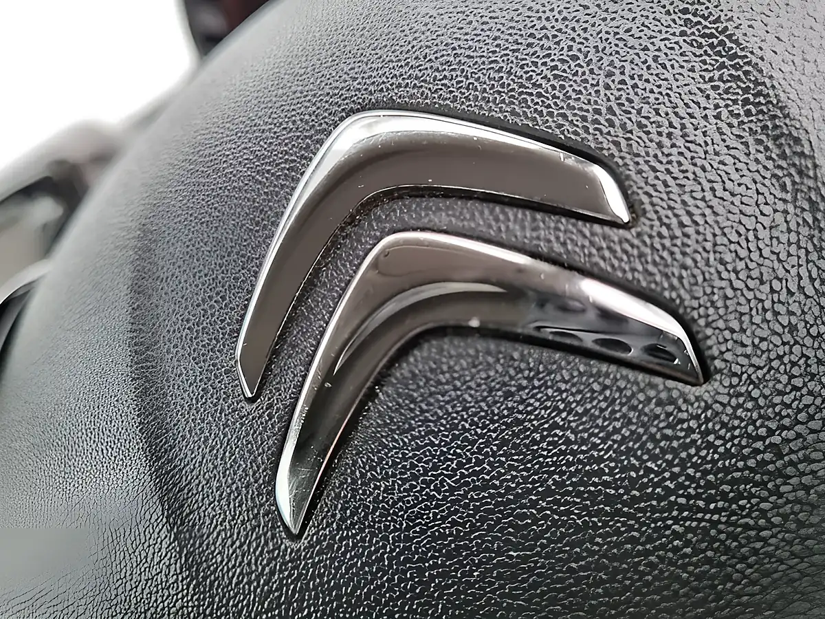 Used 2014 Citroen C1 Flair Gris Silver - Interior and Exterior details 16